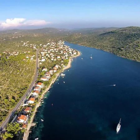 With Parking Space Stupin Celine, - 23929 Rogoznica (Sibenik-Knin)